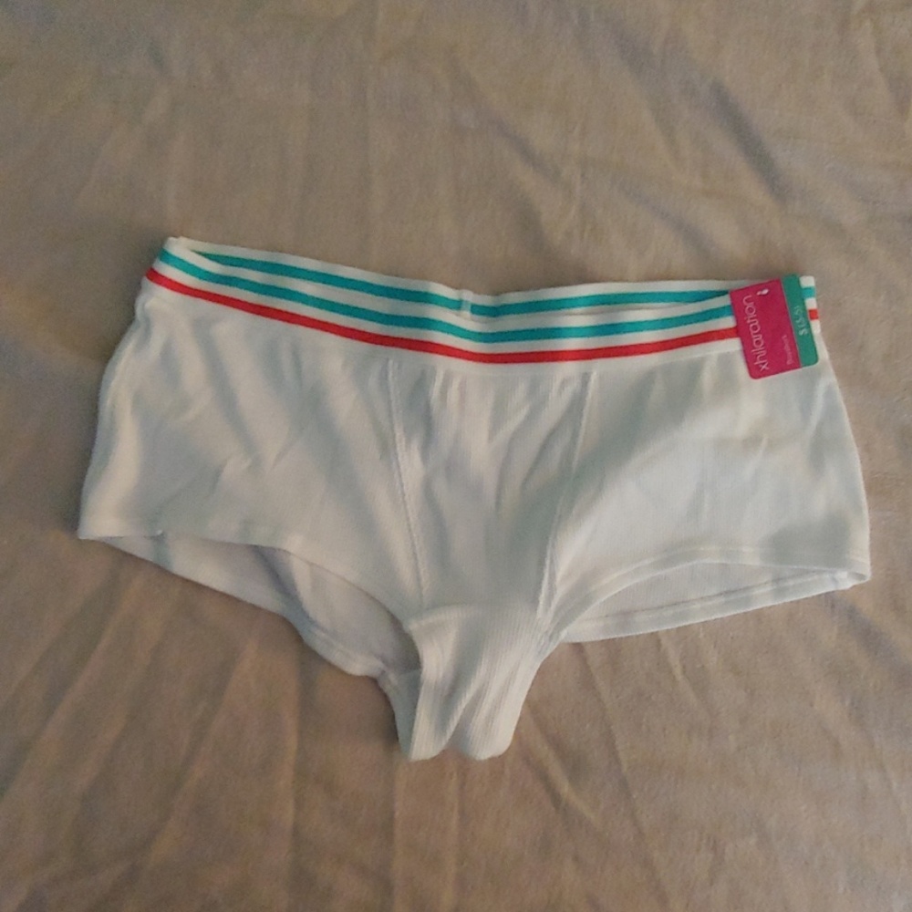 White boyshorts